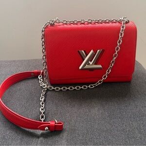Louis Vuitton Epi Leather Twist MM red♥️